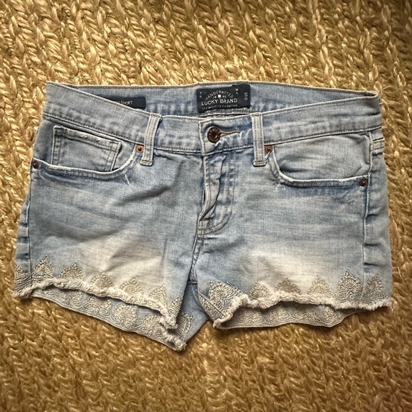 LUCKY BRAND Embroidered cut off - shorts size 0 - Picture 1 of 6